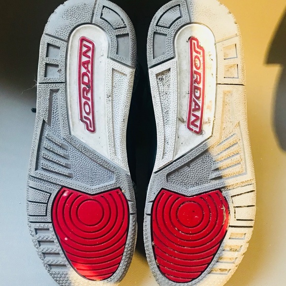 Barely worn Jordan’s!!! - Picture 3 of 3